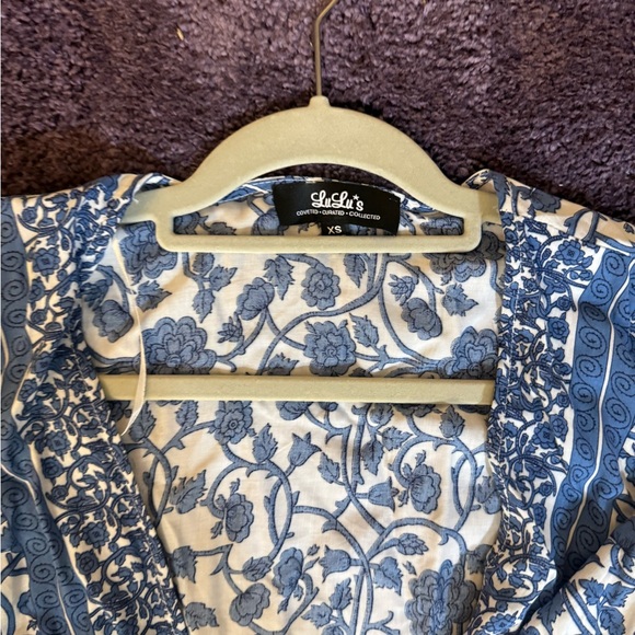 Lulu's Navy and White Floral Dress - Picture 4 of 7